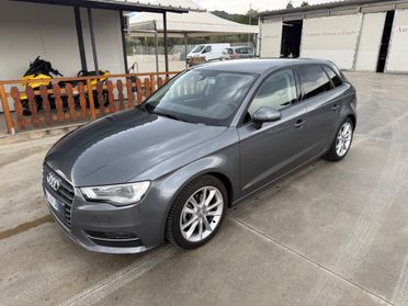 Audi A3 2.0 TDI 150 CV S tronic Attraction