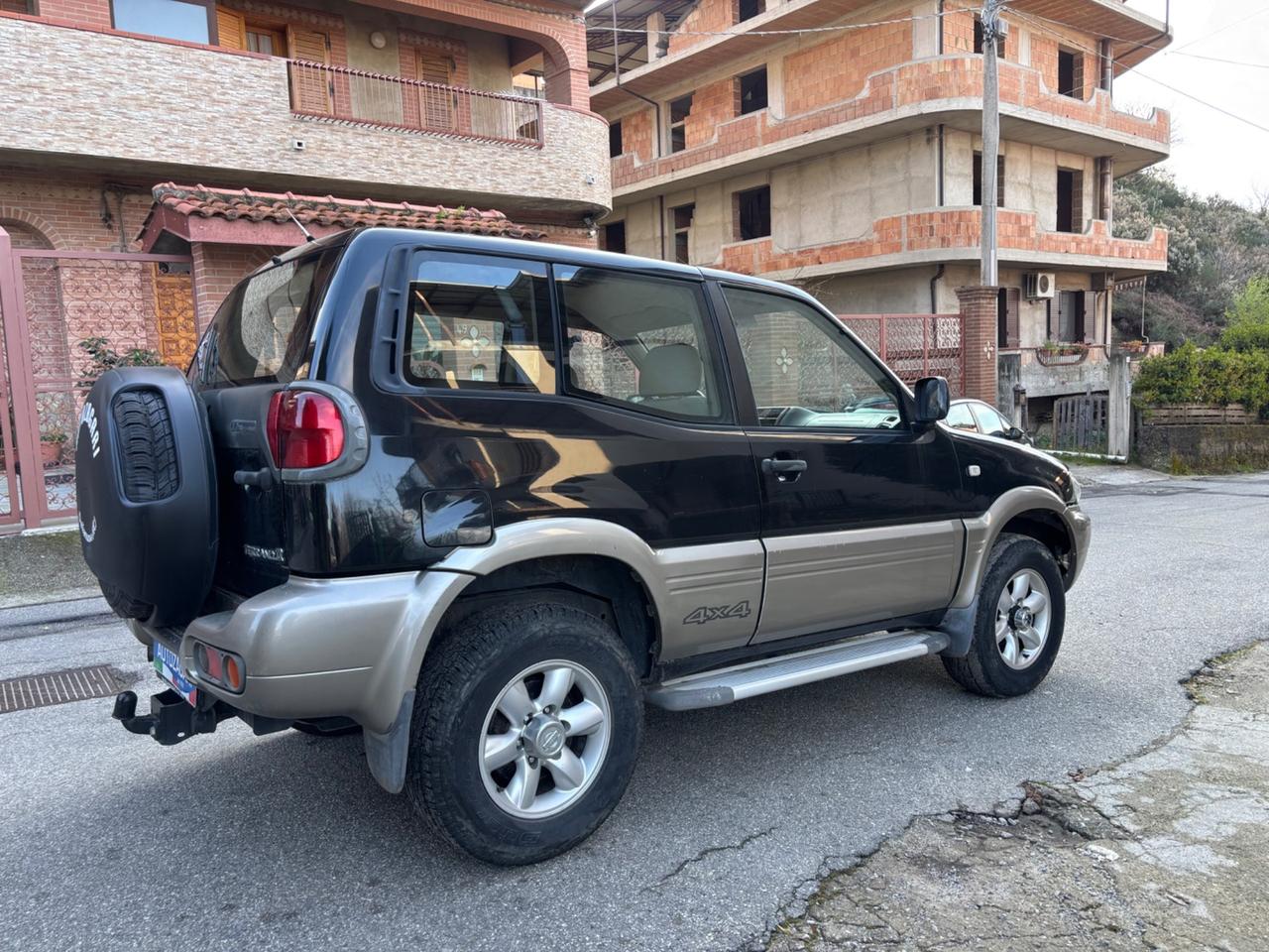 Nissan Terrano II 2.7 Tdi 3 porte Luxury