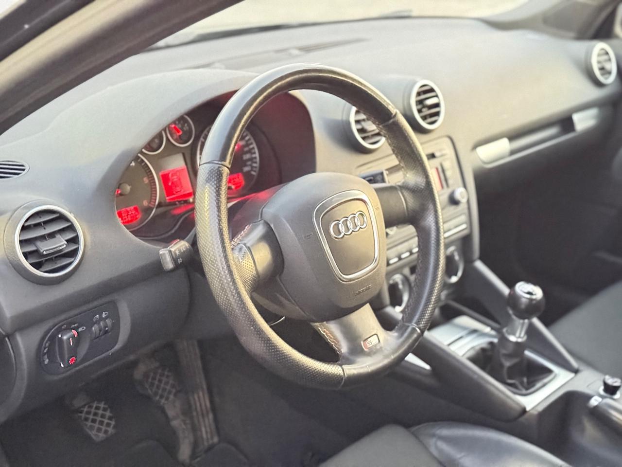 Audi A3 SPB 2.0 16V TDI SLINE
