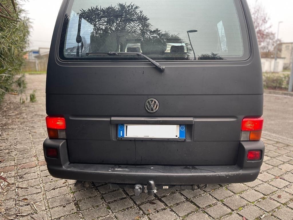 Volkswagen T4 Multivan 2.5 TDI – 102 CV