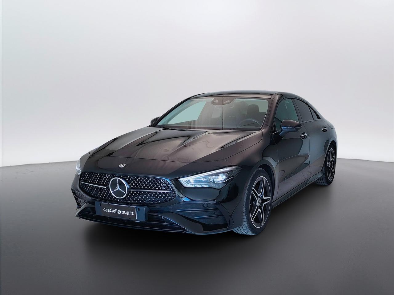 Mercedes-Benz CLA Coupe - C118 2023 - CLA Coupe 200 d AMG Line Premium Plus auto