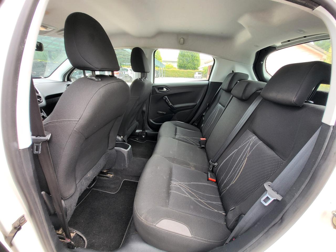 Peugeot 208 1.2 VTi 82 CV 5 porte Active