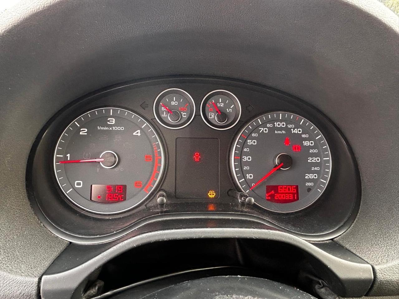 Audi A3 SPB 1.6 TDI 105 CV CR Ambition