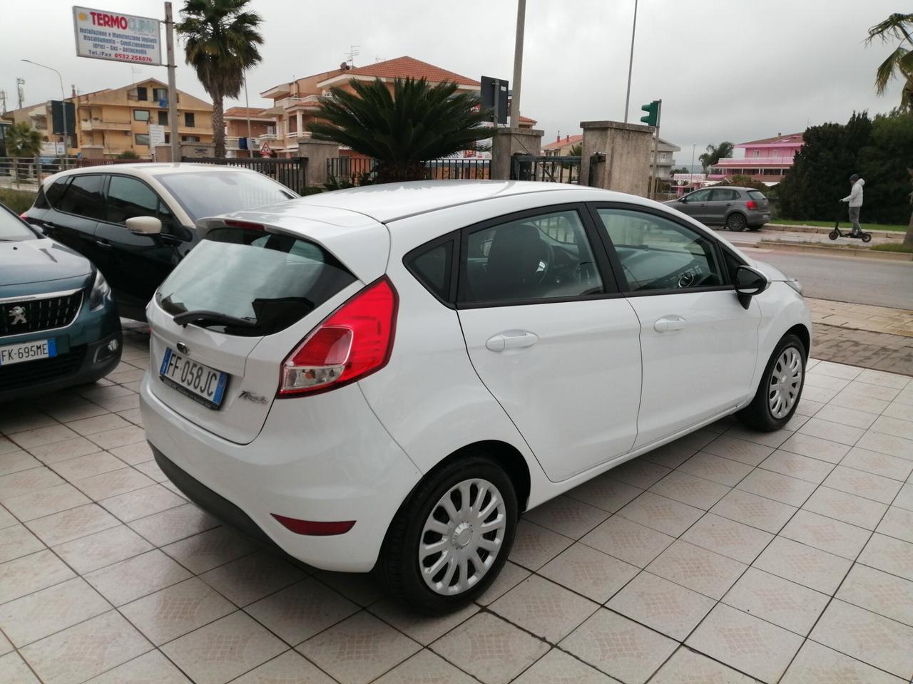 Ford Fiesta 1.5 TDCi 75CV 5 porte Business