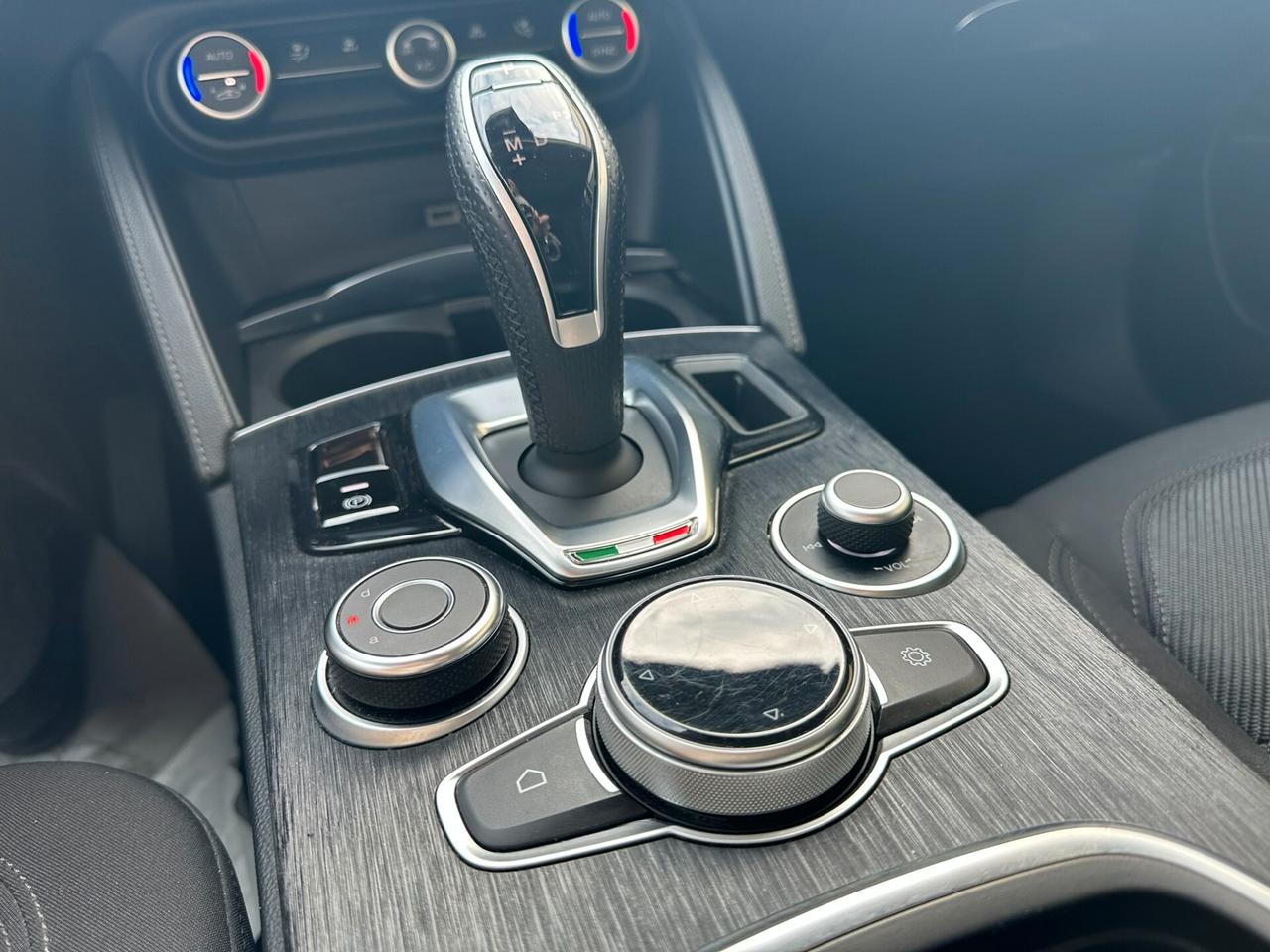 Alfa Romeo Stelvio 2.2 Turbodiesel 190 CV AT8 Q4 Business