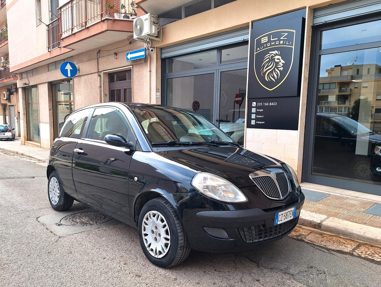 Lancia Ypsilon 1.2 16V Oro