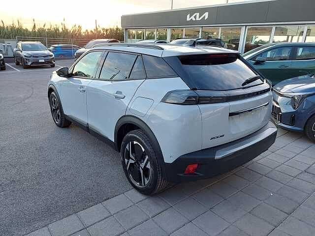 Peugeot 2008 PureTech 100 S&S Allure KM 0