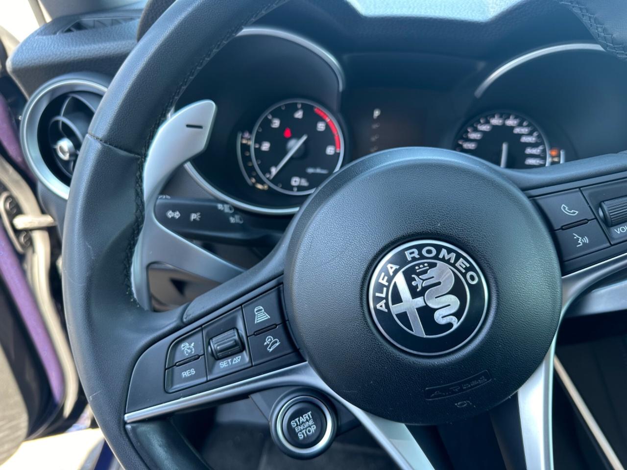 Alfa Romeo Stelvio 2.2 190 CV AT8/Navi/Retro/UniPro