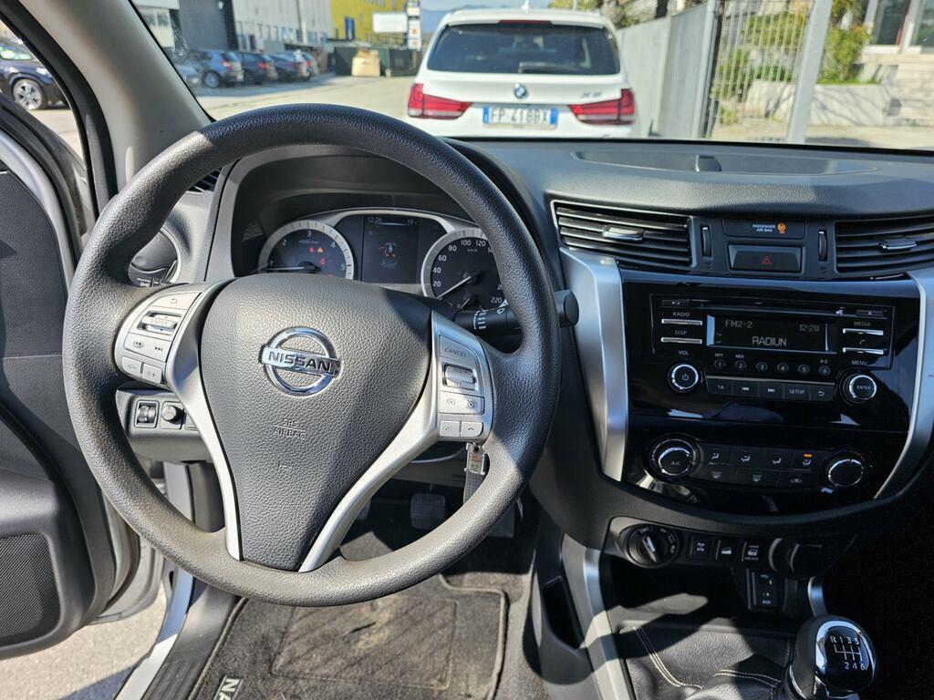 Nissan Navara King Cab 2.3 dCi Acenta 4WD