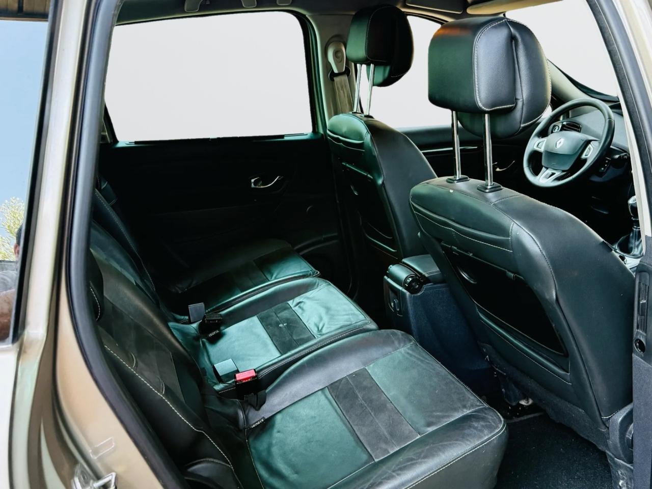 RENAULT SCENIC 1.5 DCI 110 CV*NAVIGATORE*PELLE*7 POSTI*PELLE*