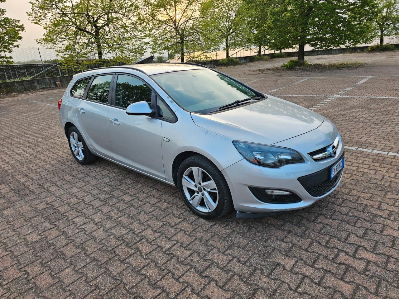 Opel Astra 1.7 CDTI 110CV Sports Tourer Cosmo