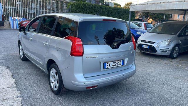 PEUGEOT 5008 1.6 HDi 112CV Business