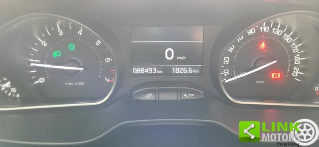 PEUGEOT 208 allure