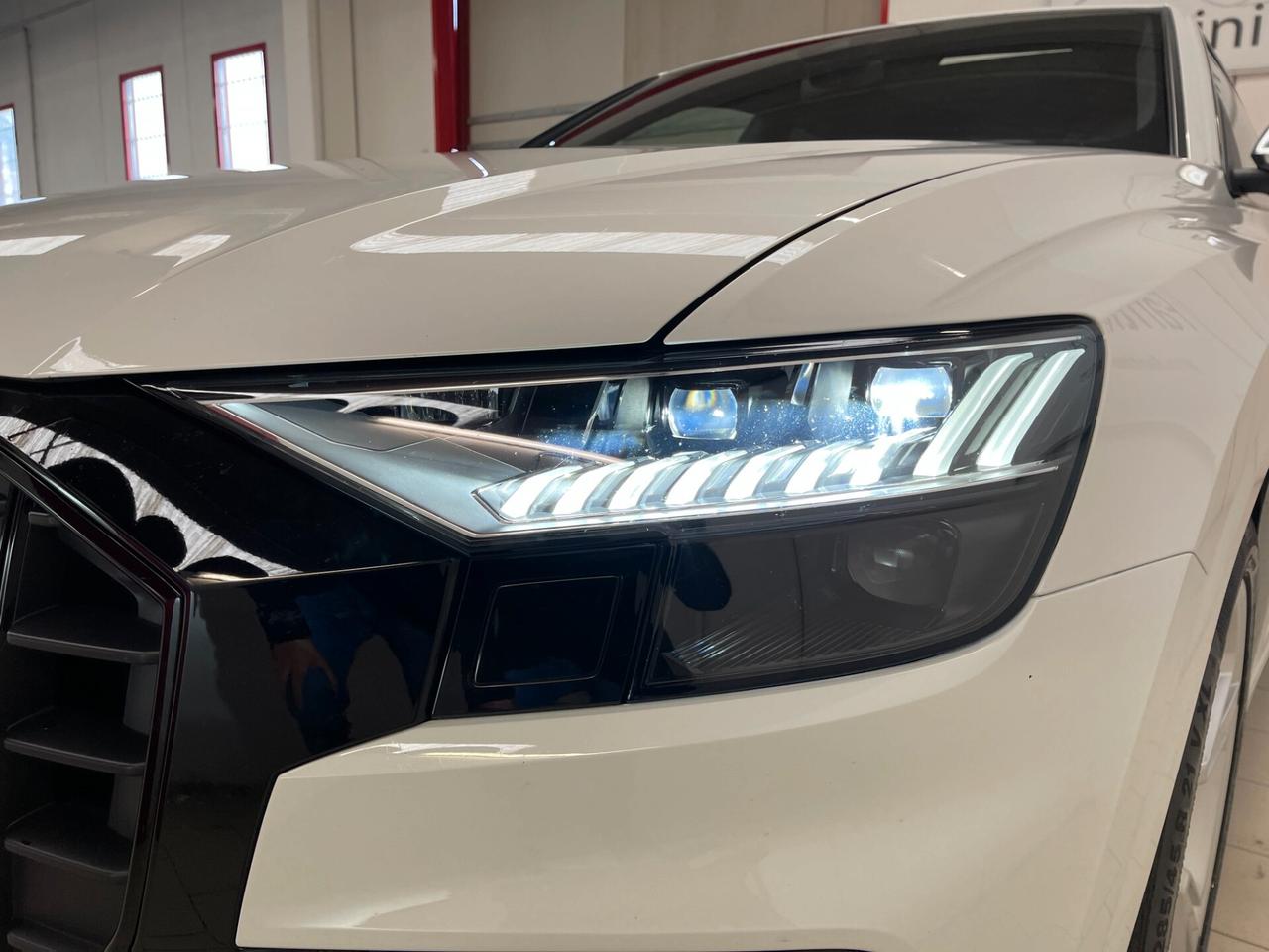 Audi Q8 SQ8 4.0 TFSI 507cv quattro Tiptronic-LEGGI SOTTO