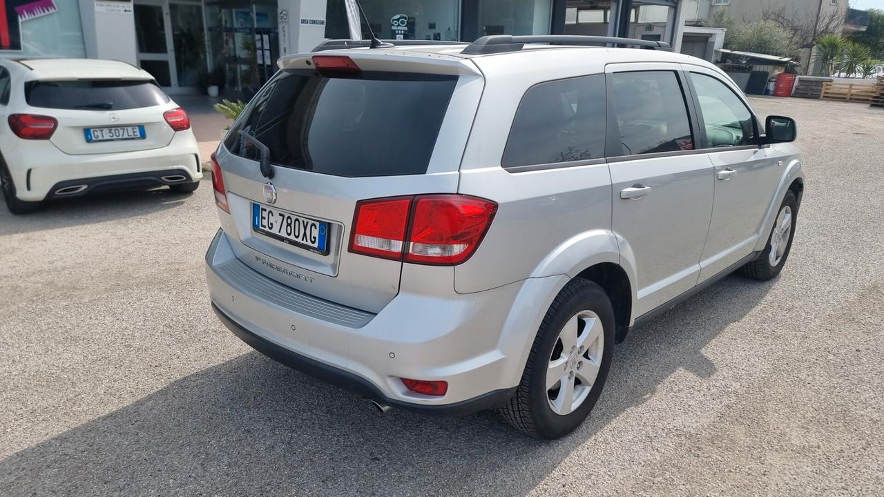 Fiat Freemont 2.0 Multijet 140 CV Urban 7 POSTI