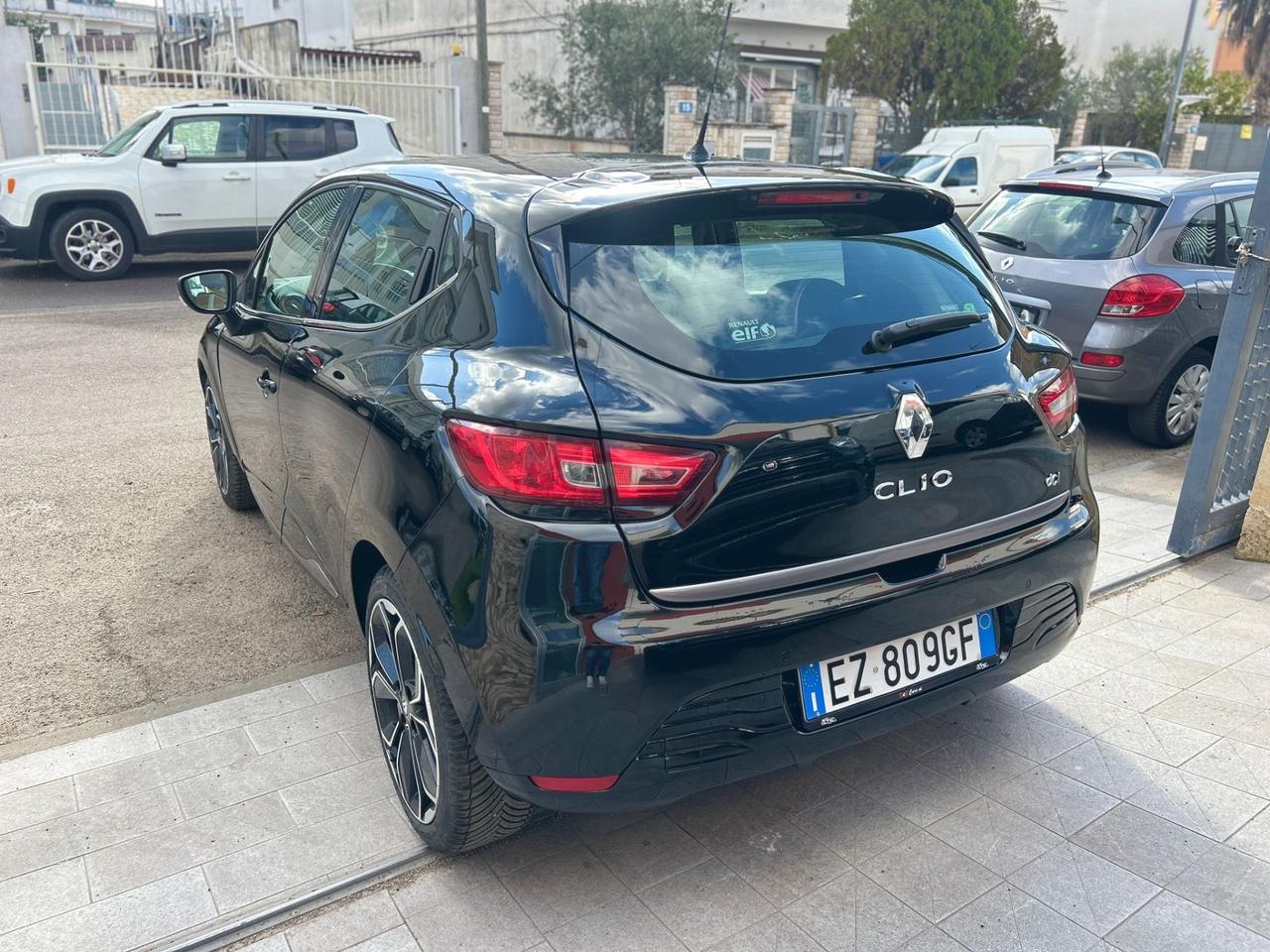 Renault Clio 1.5 dCi Costume National-2015 NAVI/LED/16"