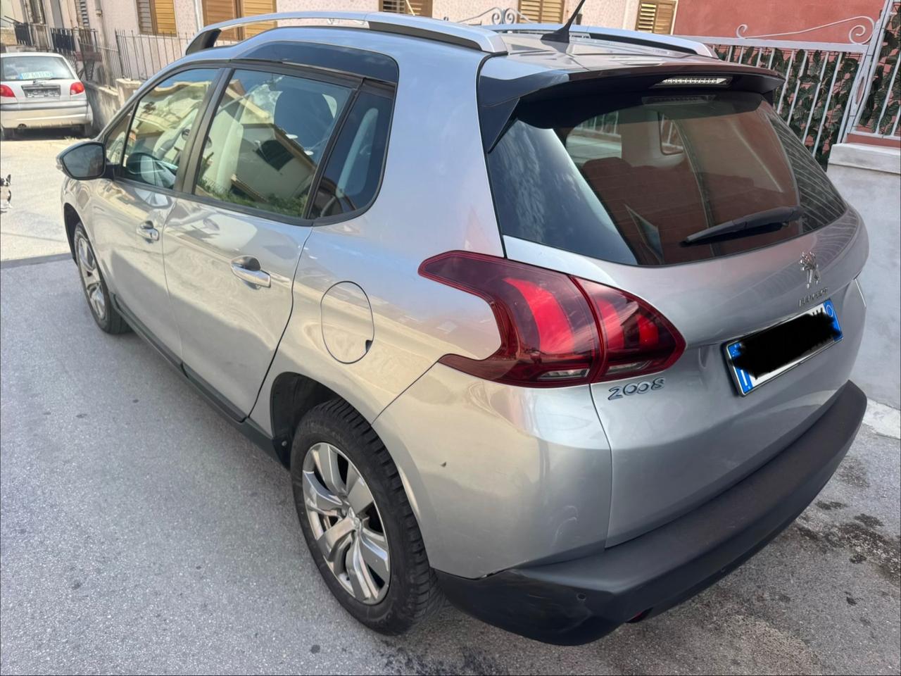 Peugeot 2008 PureTech 82 Allure