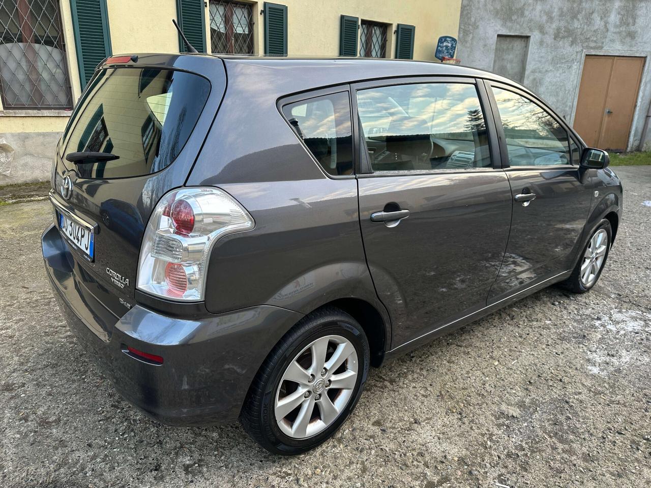 Toyota Corolla Verso 2.2 16V D-4D DPF Sol