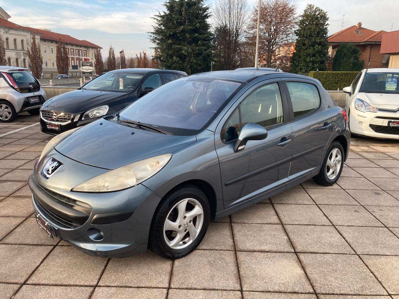 Peugeot 207 1.4 88CV 5p. ONE Line