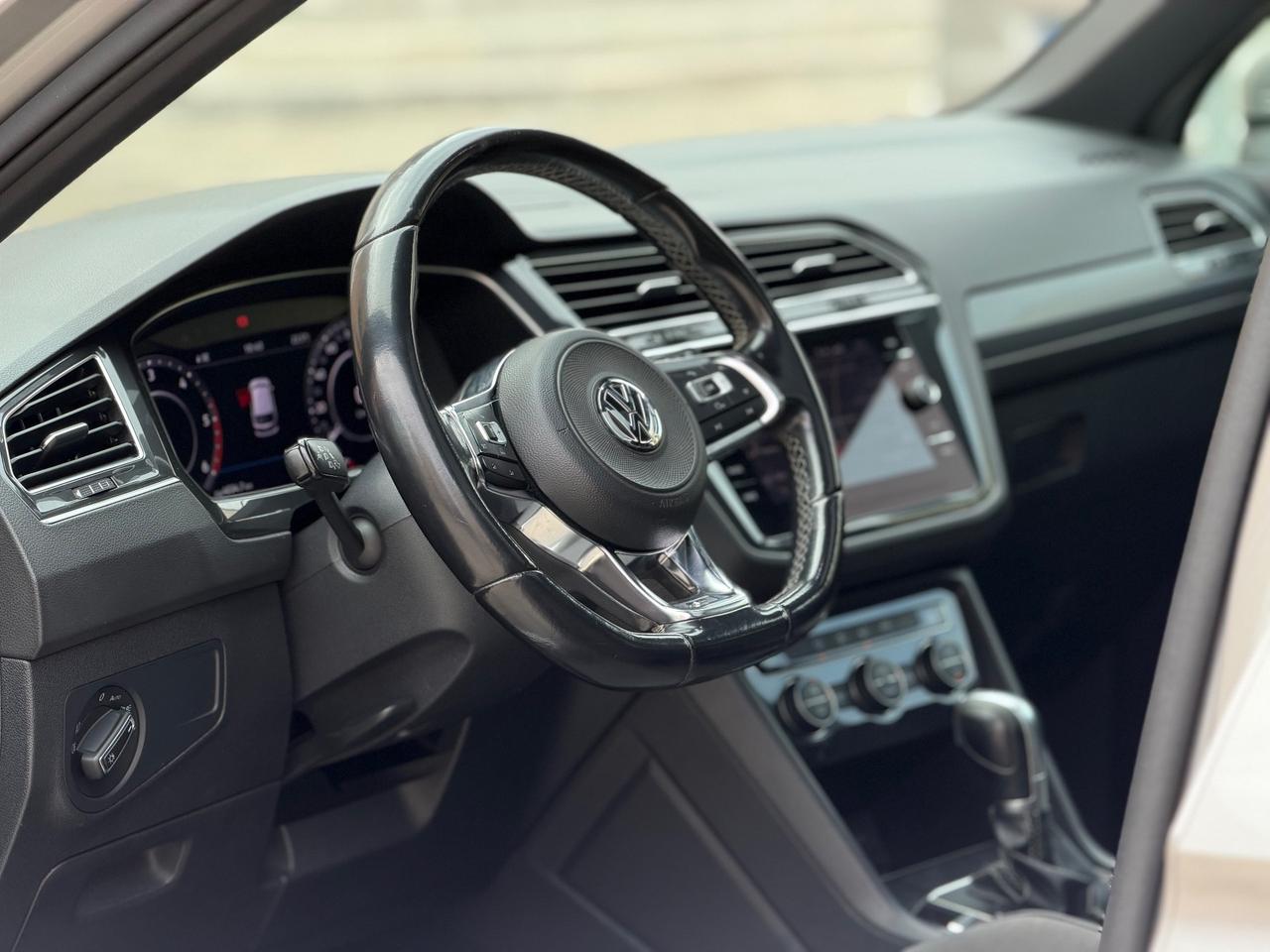 Volkswagen Tiguan 2.0 BiTDI SCR DSG 4MOTION Advanced R-Line BMT
