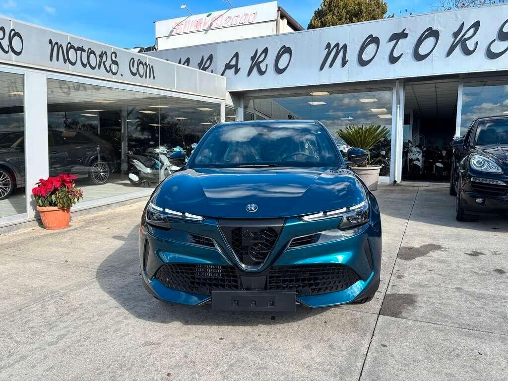 Alfa Romeo Junior 1.2 136 CV Hybrid eDCT6 Speciale KM 0 IVA ESPOSTA Tua a soli 269 Euro al mese
