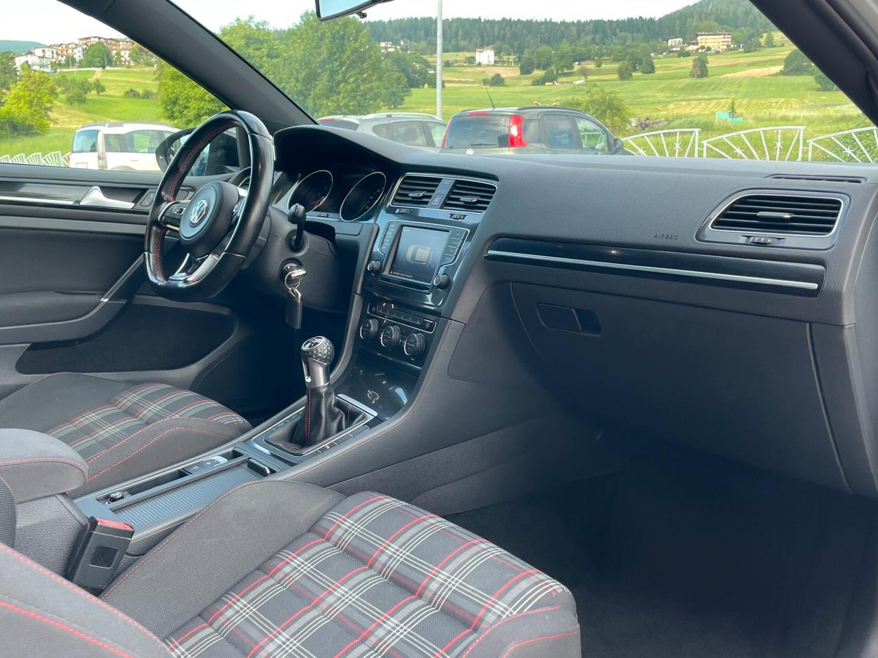Volkswagen Golf GTI Performance 2.0 TSI 3p. "MANUALE"