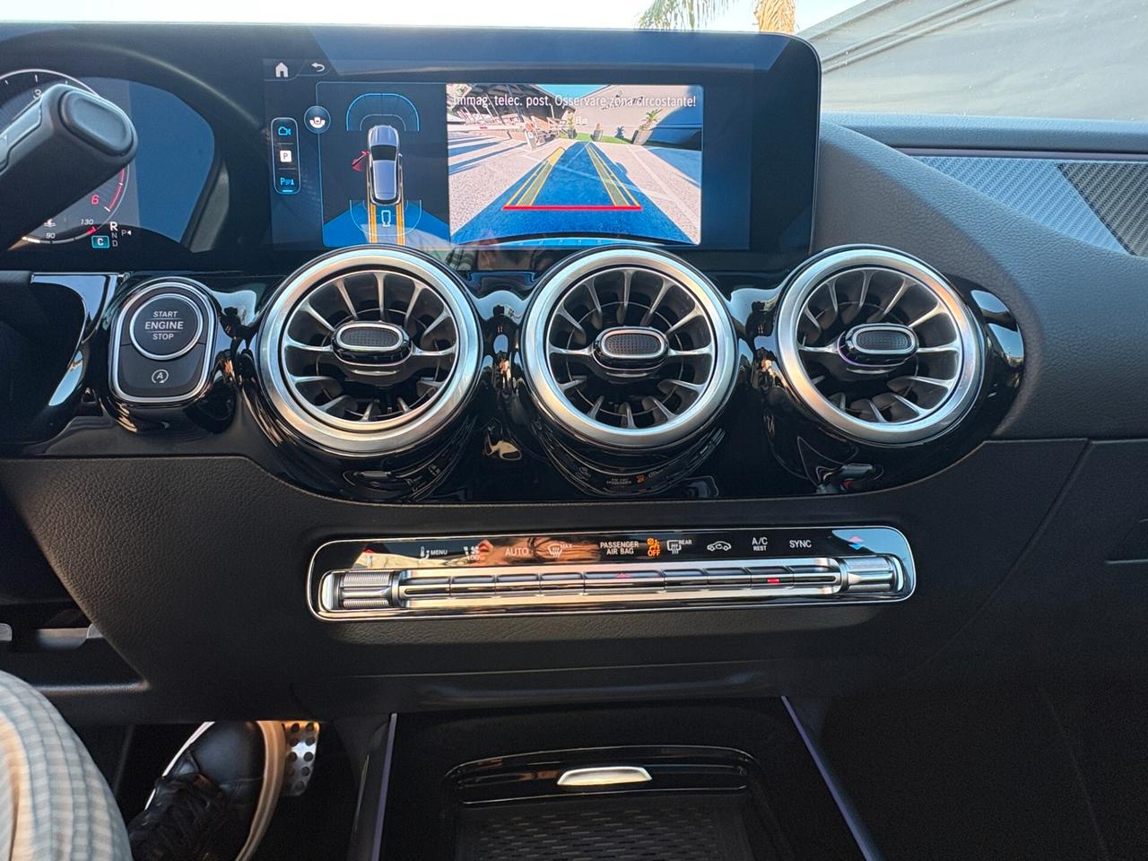 Mercedes-benz GLA 200 d AUTOMATIC AMG LINE PREMIUM PLUS TETTO APRIBILE