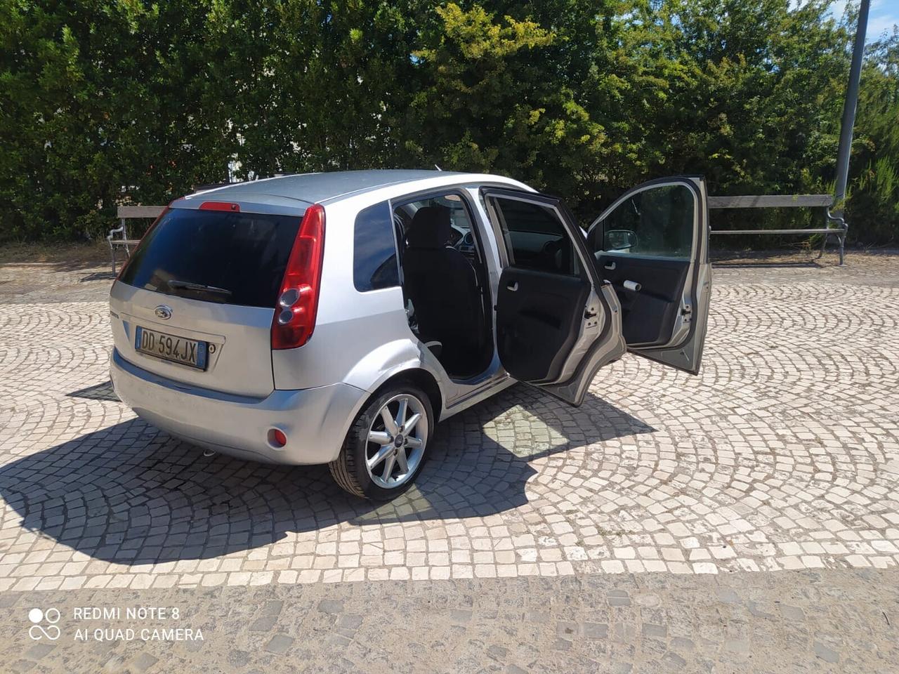 Ford Fiesta 1.2 16V 5p. Ghia