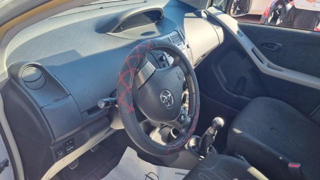 TOYOTA Yaris 1.0 5 porte Sol