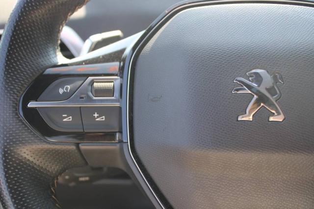 Peugeot 3008 II 1.5 bluehdi GT s&s 130cv AUTO con Navi e CarPlay