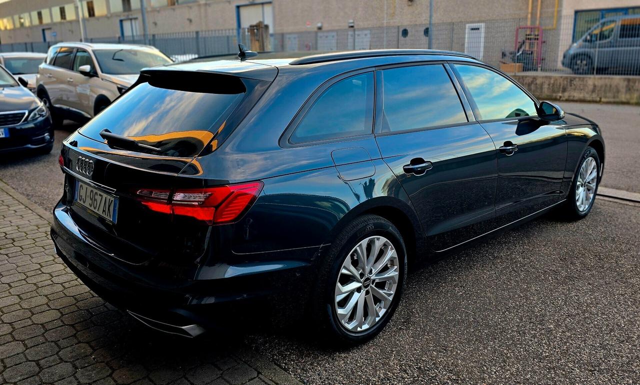 Audi A4 Avant 35 TDI/163 CV S tronic virtual cockpit