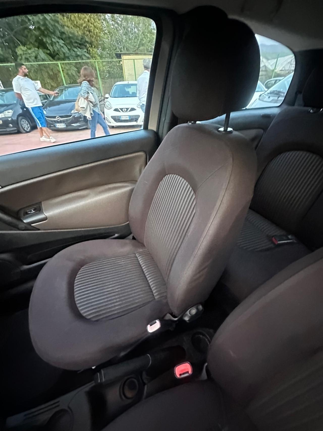 Lancia Ypsilon 1.4 Platino Ecochic GPL