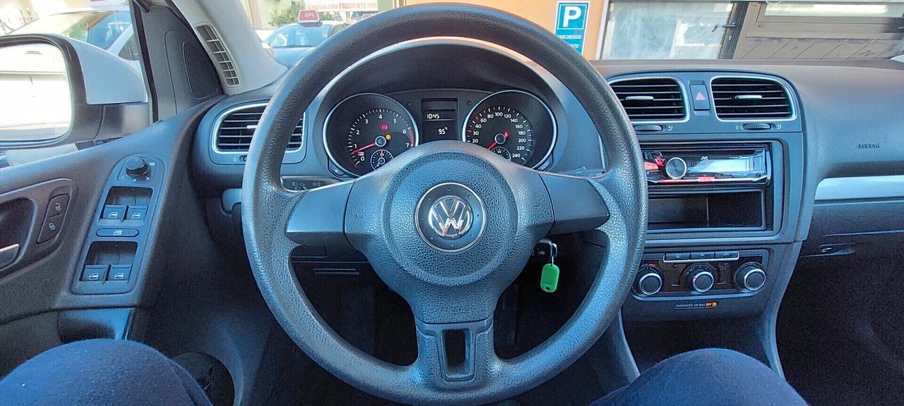GOLF 1,6 BENZINA/GPL 105 CV SCADENZA GPL 2032 X NEOPATENTATI IMPECCABILE FULL TELEFONO