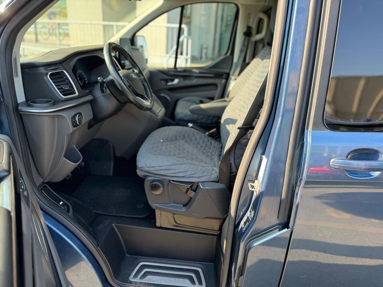 Ford Tourneo Custom Titanium 2.0 EcoBlue