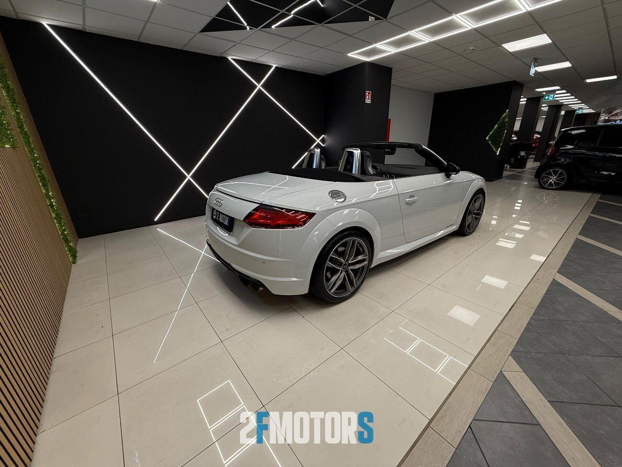 Audi TT TTS Roadster 2.0 TFSI 310 CV quattro S tronic