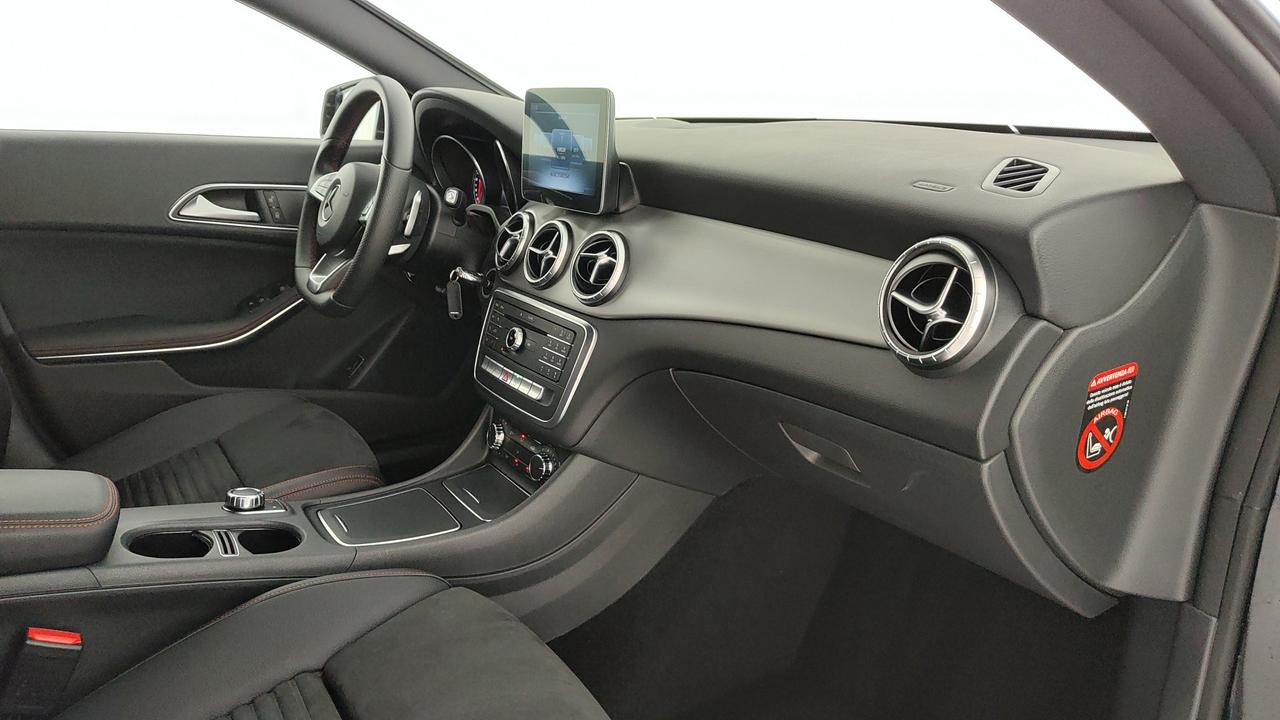 Mercedes-Benz CLA 200 d (cdi) Premium auto