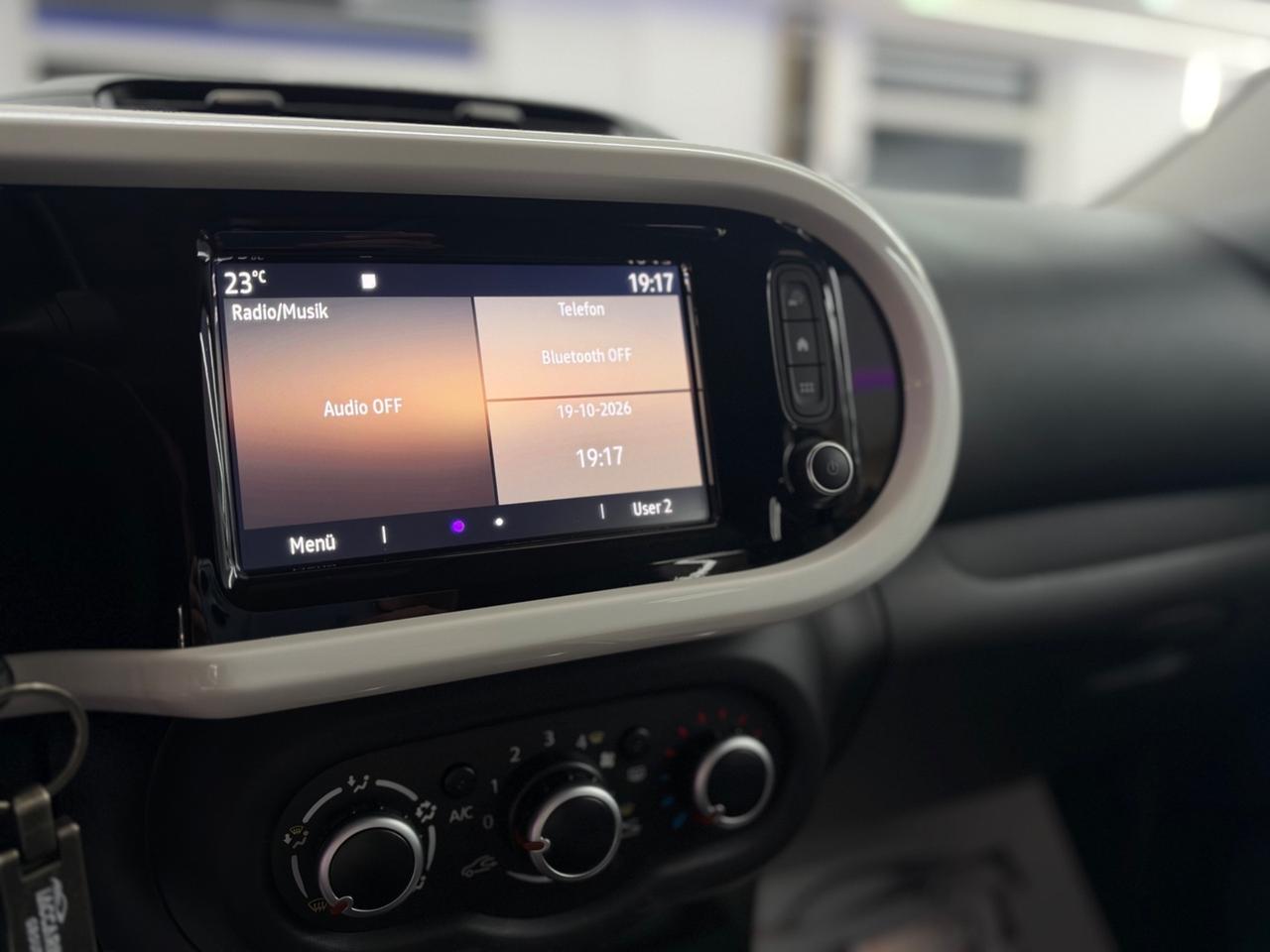 Renault Twingo SCe Intens Full Opt Car-Play