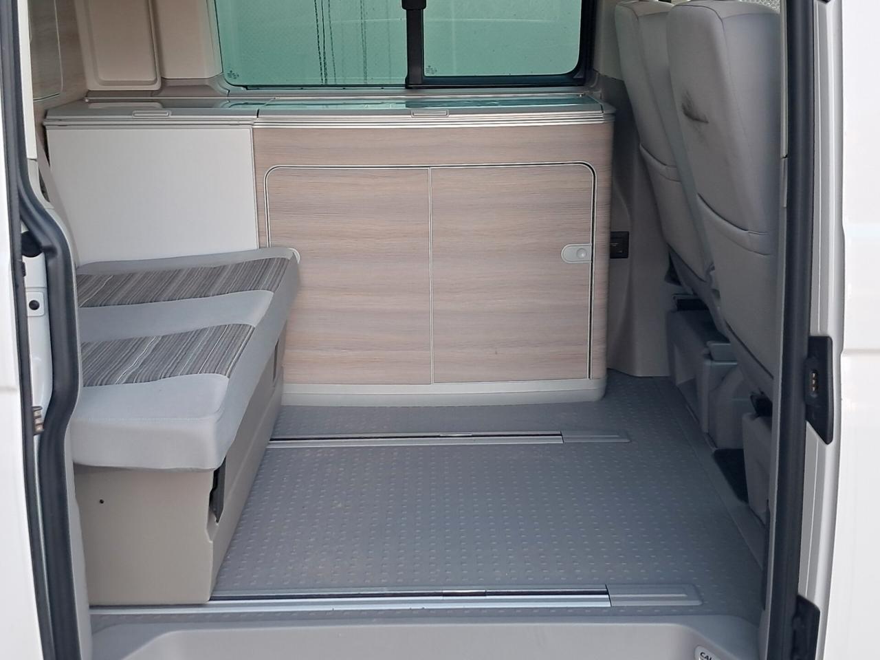 VOLKSWAGEN T5 CALIFORNIA 2.0 TDI 140 CV CONFORTLINE