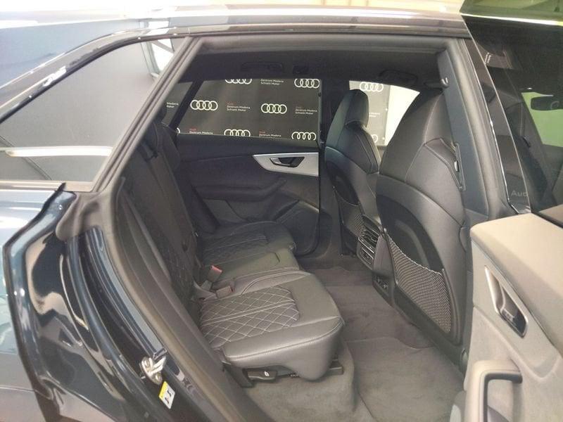 Audi Q8 SUV 55 TFSI e quattro tiptronic S line edition