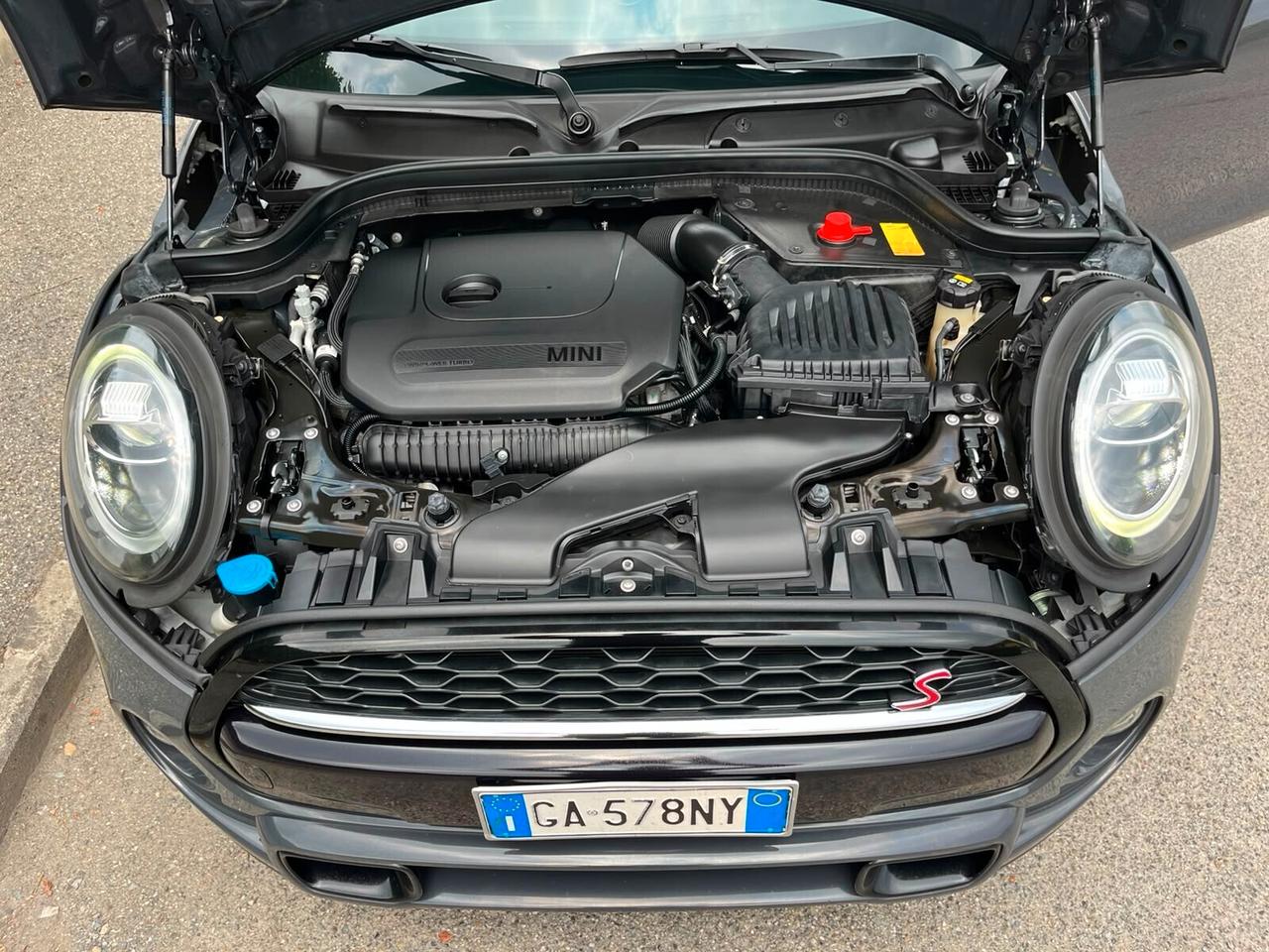 Mini 2.0 Cooper S 192CV Da VETRINA