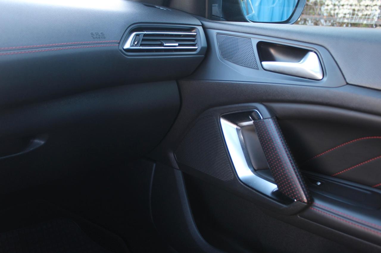 PEUGEOT 308 1.6 GT LINE EAT6 120 AUTOMATIC