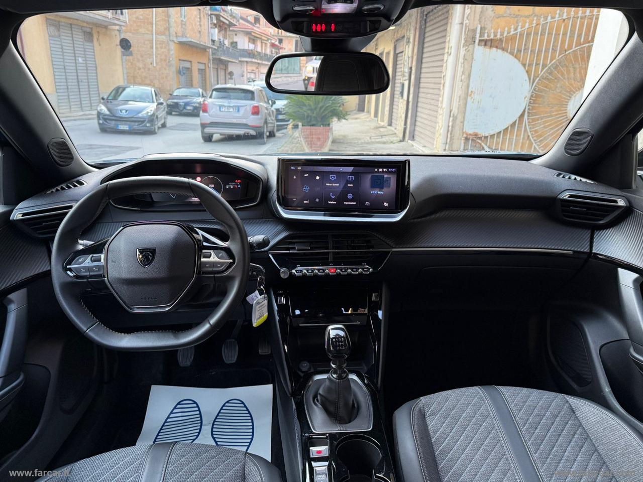 PEUGEOT 2008 PureTech 100 S&S Allure