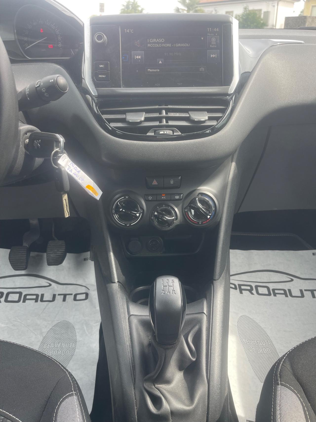 Peugeot 208 PureTech 82 5 porte Allure