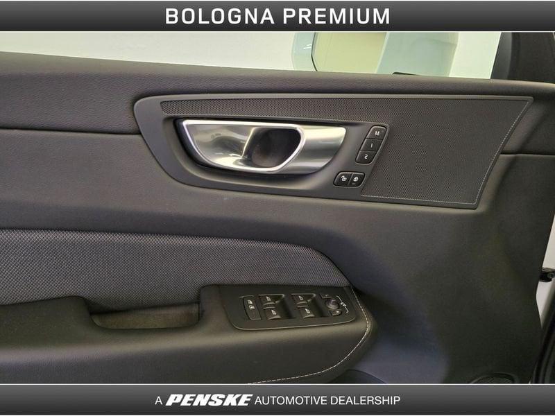 Volvo XC60 XC60 B4 (d) AWD automatico Plus Bright