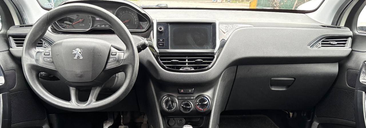 Peugeot 208 1.4 HDi 5 porte OK NEOPATENTATI