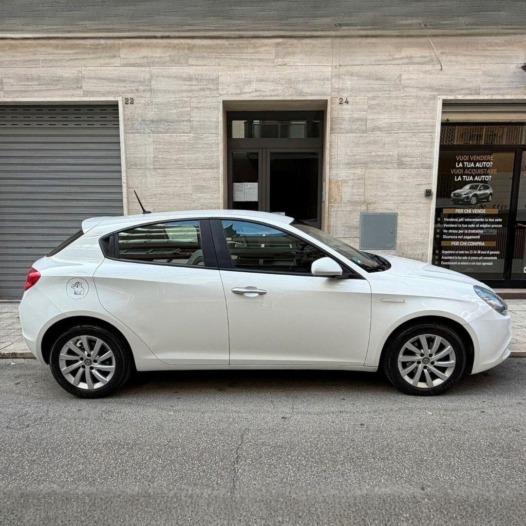 Alfa Romeo Giulietta 1.6 JTDm - 120 CV