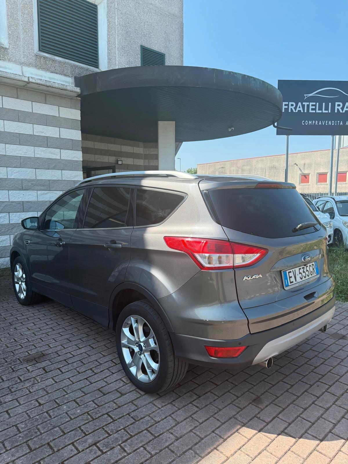 Ford Kuga 2.0 TDCI 140 CV 4WD Powershift Plus