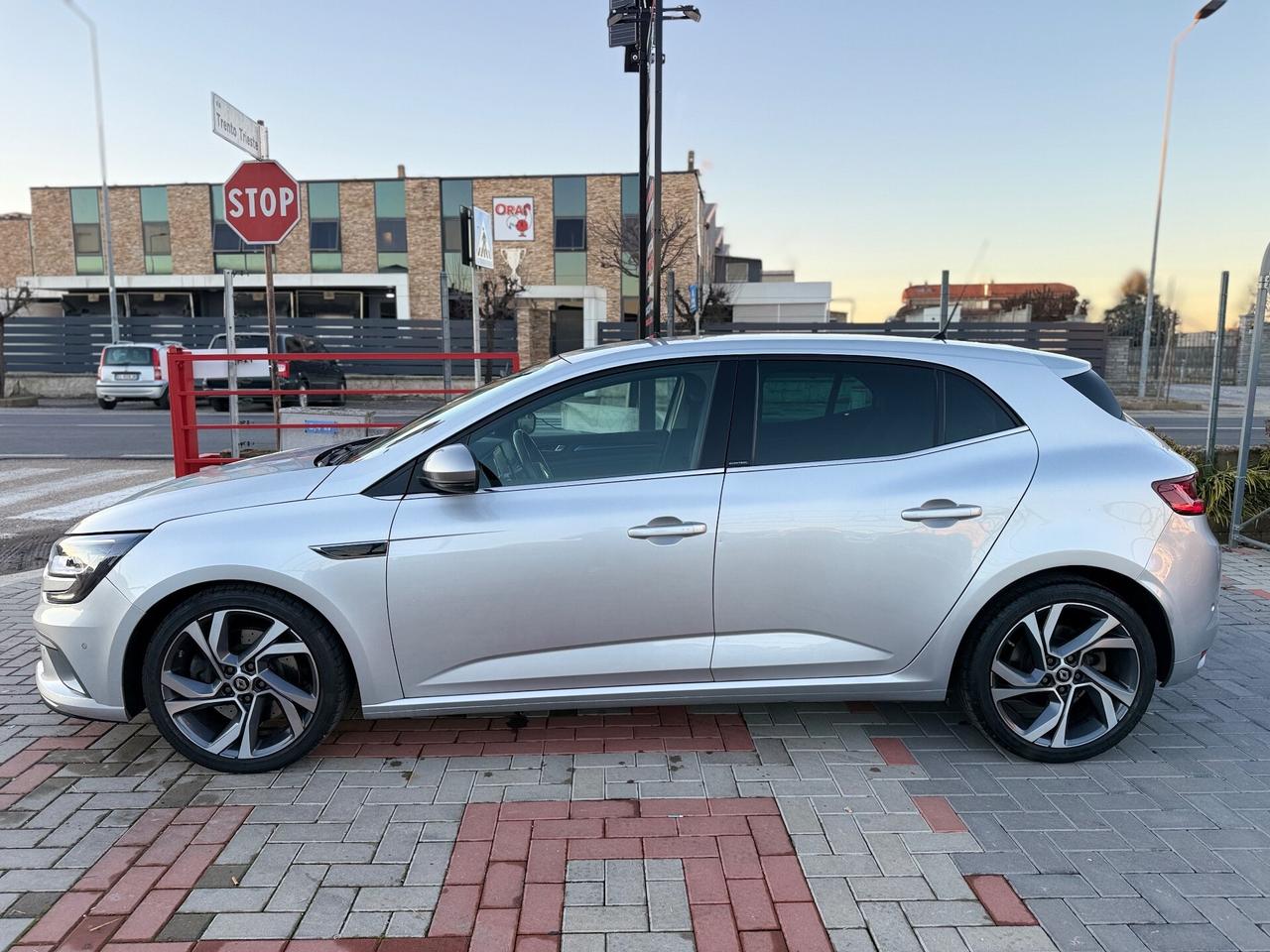 Renault Mégane TCe 205 CV EDC GT 4Control