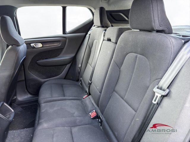 VOLVO XC40 T2 Geartronic Momentum Core