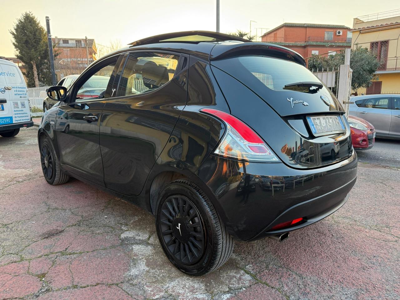 LANCIA YPSILON GPL *ADATTA PER NEOPATENTATI